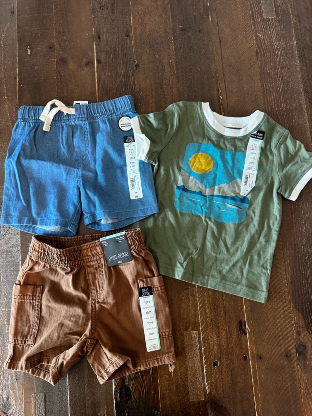 Boys Spring/Summer 3 piece Outfit T-shirt, Denim, & Brown Cargo Shorts - Sz 18M
